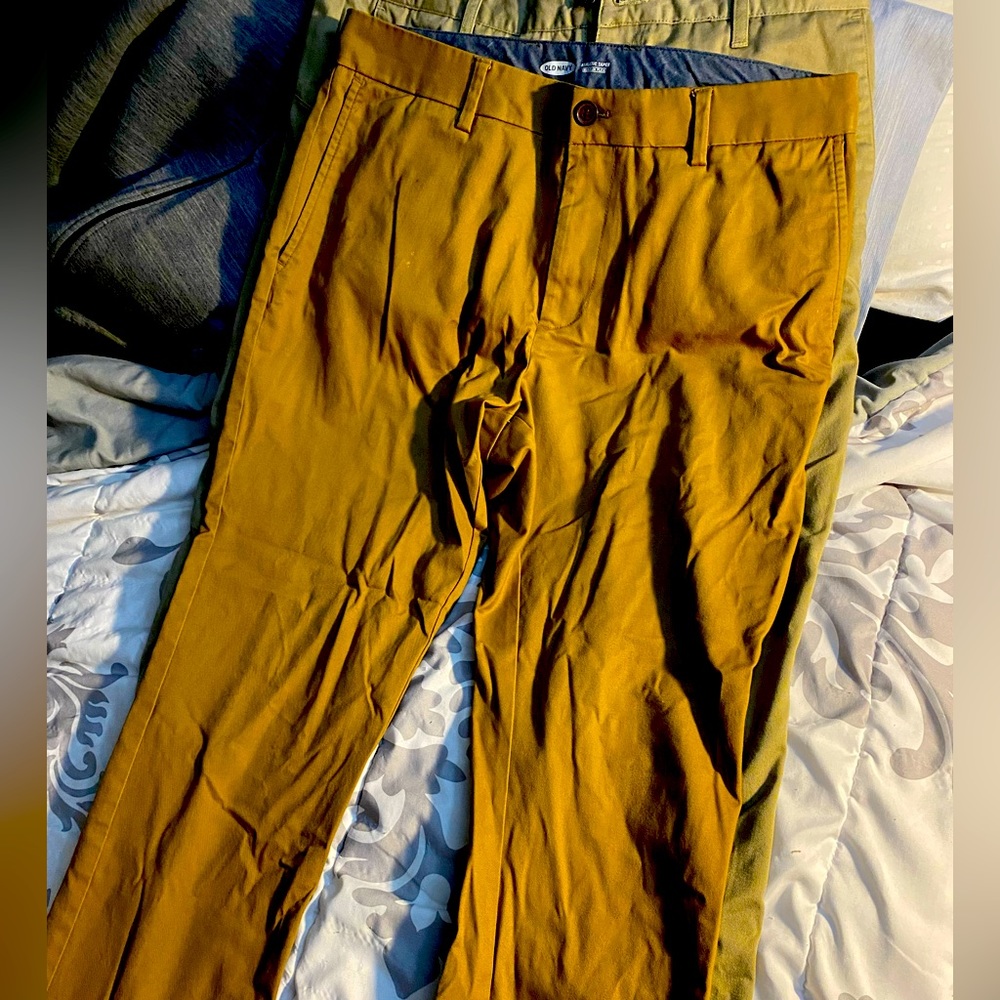 Old navy pants worn twice and are way to big size 6 athletic taper